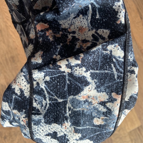 Lululemon Leggings - Picture 5 of 5